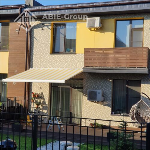 Фотографии выполненных работ компании «ABIE-GROUP» кассетной маркизы Casstte. г.Хабаровск