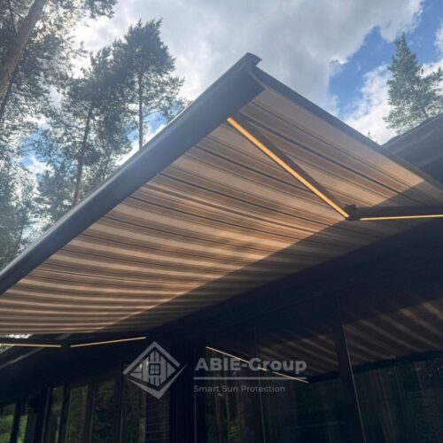 Фотографии выполненных работ компании «ABIE-GROUP» кассетной маркизы Cassette на террасу частного дома. г.Щёлково, Московская область