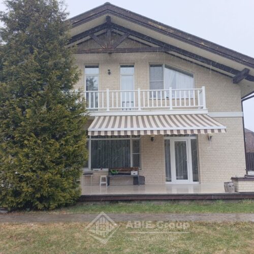 Открытая маркиза GS-660 Greenawn. Монтаж на потолочные кронштейны в городе Истра, Московской области.